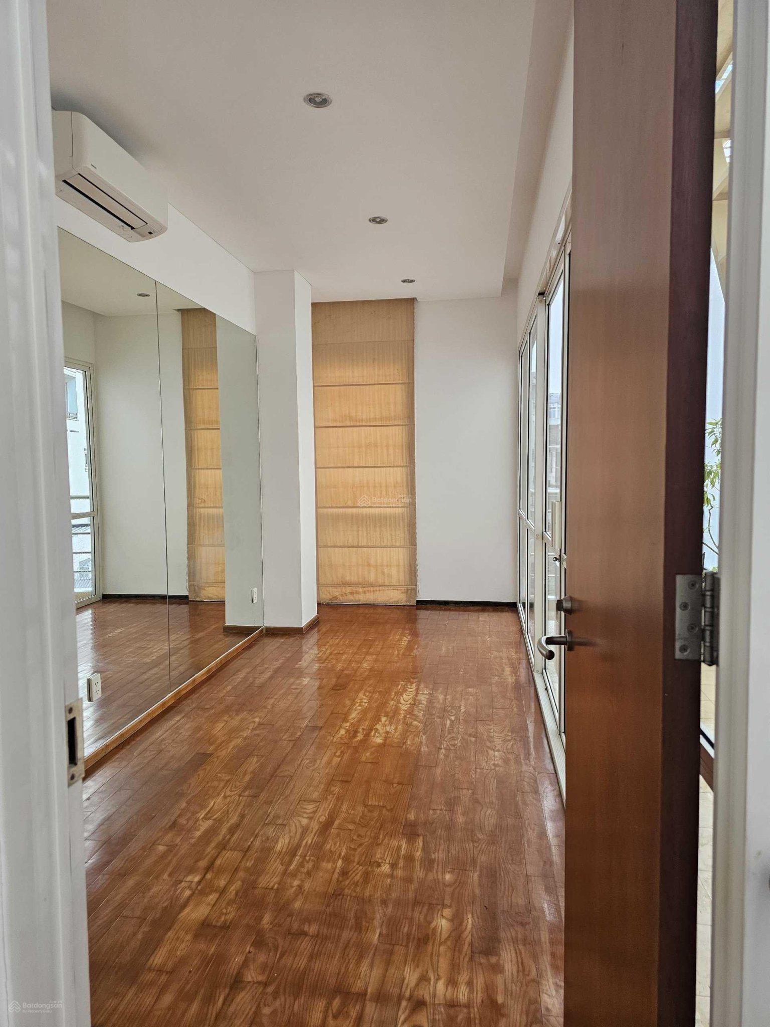 Cho thuê nhà hẻm xe hơi đường Võ Thị Sáu, phường Đa Kao, quận 1